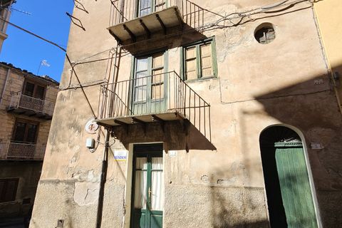Landsbyhus i Collesano, Palermo, Collesano - € 27.000 | Ref: 10613 - foto 1